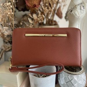 New without tags Steve Madden Wallet